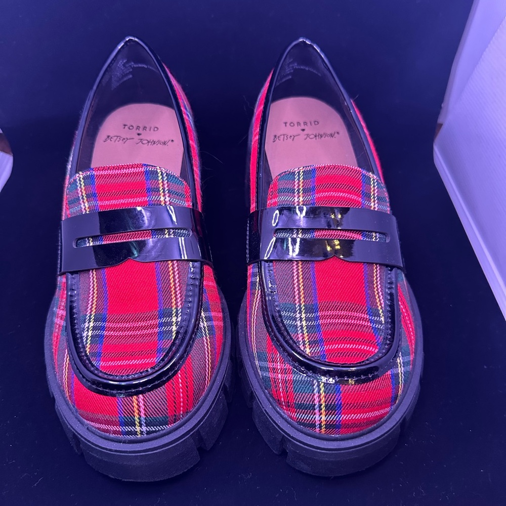 Torrid x Betsey Johnson Red Plaid Loafers size 7.5